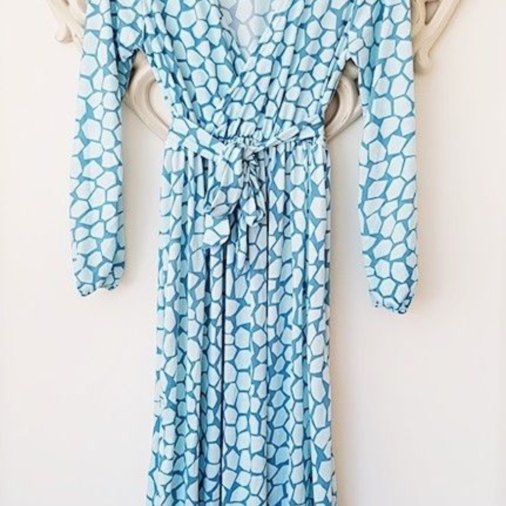 Pretty-blue-geometric-glamorous-DESIGNER-maxi-lon